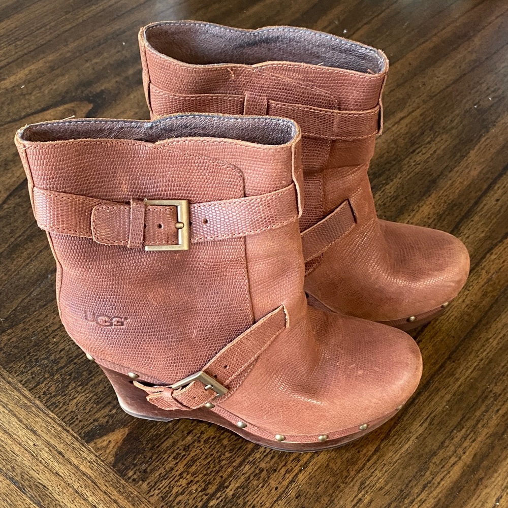 Womens Ugg Taryn Brown Leather Wedge Heeled Ankle Booties Boots size 7